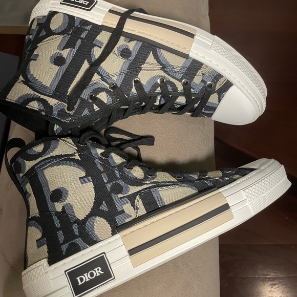Dior high top sneakers size 43. - Picture 6 of 13